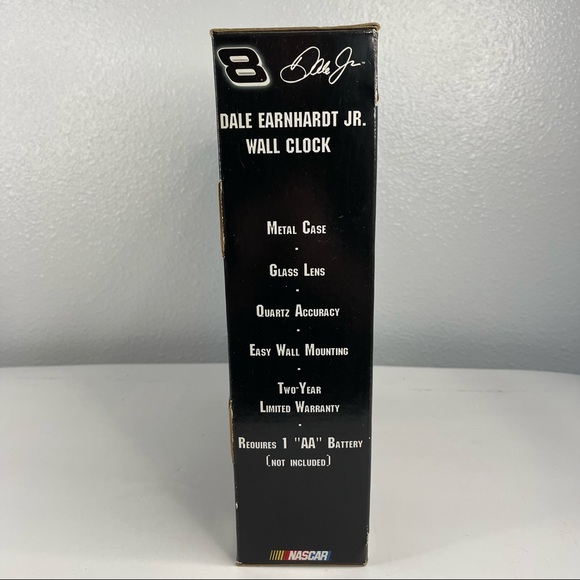 Dale Earnhardt Jr. #8 Red Wall Clock Battery Operated NEW IN BOX - Picture 3 of 5